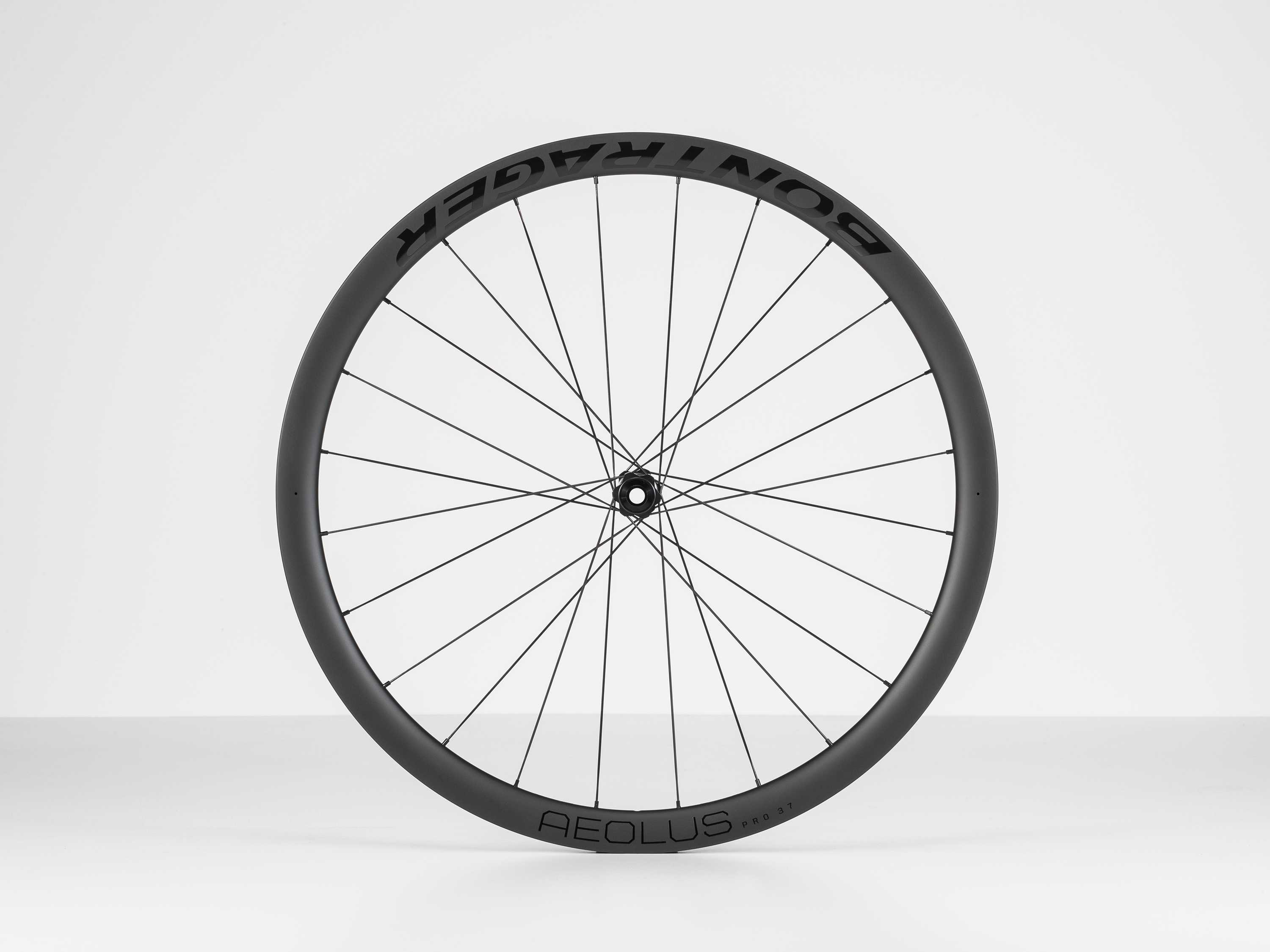 Silniční kolo Bontrager Aeolus Pro 37 TLR pro kotoučové brzdy ČERNÁ Front